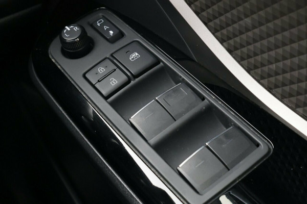 2022 Toyota C-HR ZYX10R Koba SUV Image 18