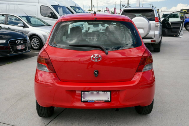2010 Toyota Yaris YR