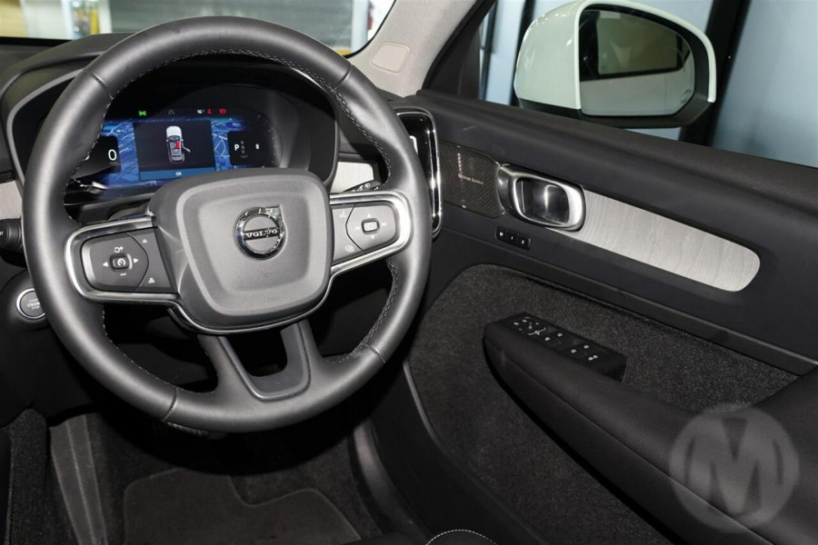 2025 MY26 Volvo XC40 XZ Plus B4 SUV Image 7