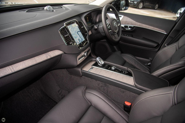 2023 MY25 Volvo XC90  Ultra T8 Plug-In Hybrid SUV Image 6