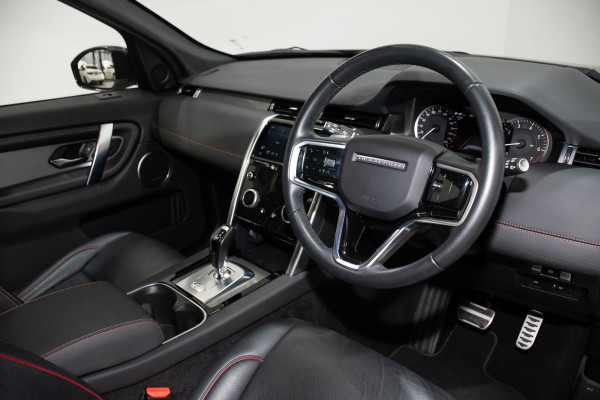 2023 Land Rover Discovery Sport L550 P250 R-Dynamic SE SUV image 15