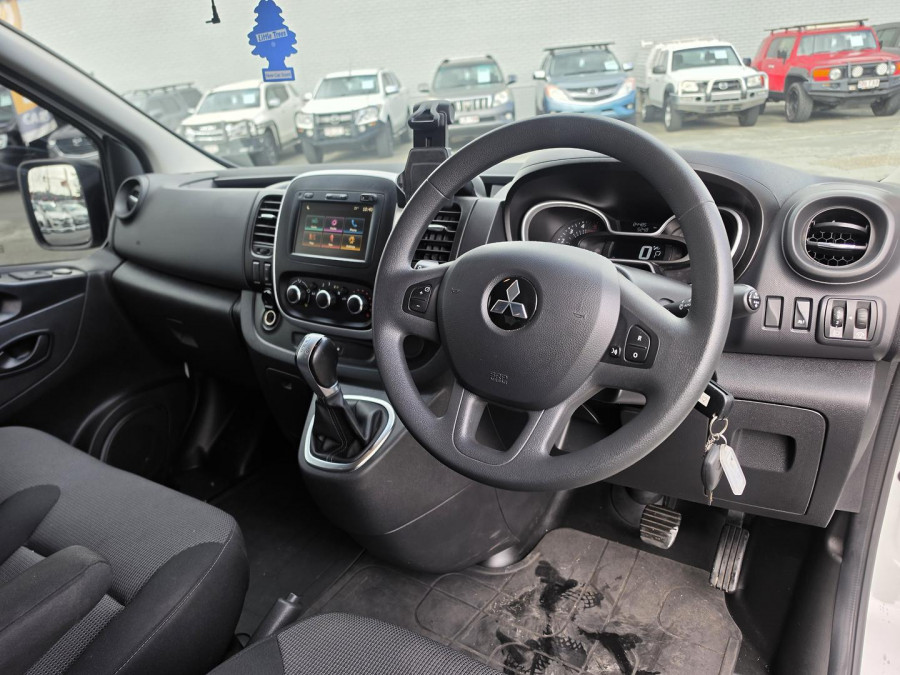 2021 MY22 Mitsubishi Express SN GLX Van Image 17