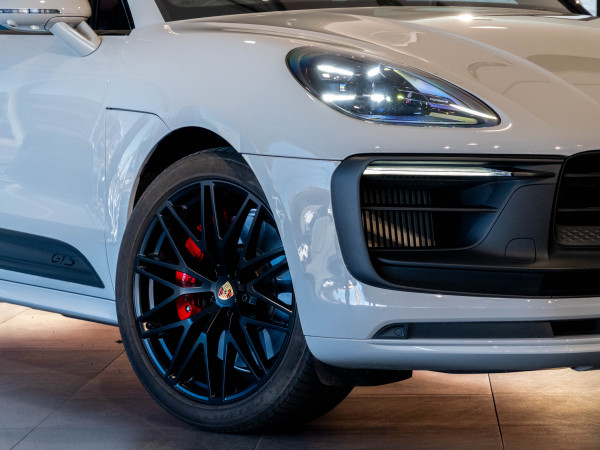 2022 MY23 Porsche Macan 95B GTS SUV image 7