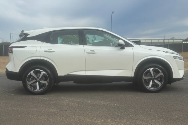 2023 Nissan QASHQAI J12 ST SUV Image 2