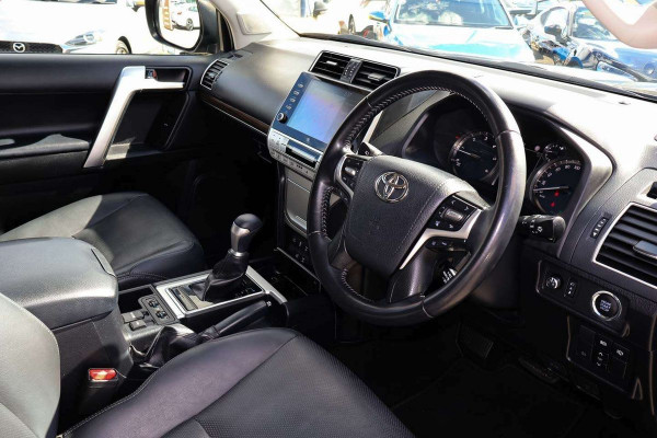 2022 Toyota LandCruiser Prado GDJ150R VX SUV Image 10