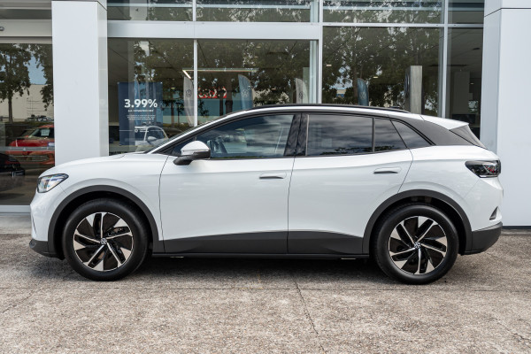 2026 Volkswagen ID. 4 E2 Pro SUV Image 3