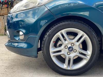 2011 Ford Fiesta WT Zetec Hatchback Image 5