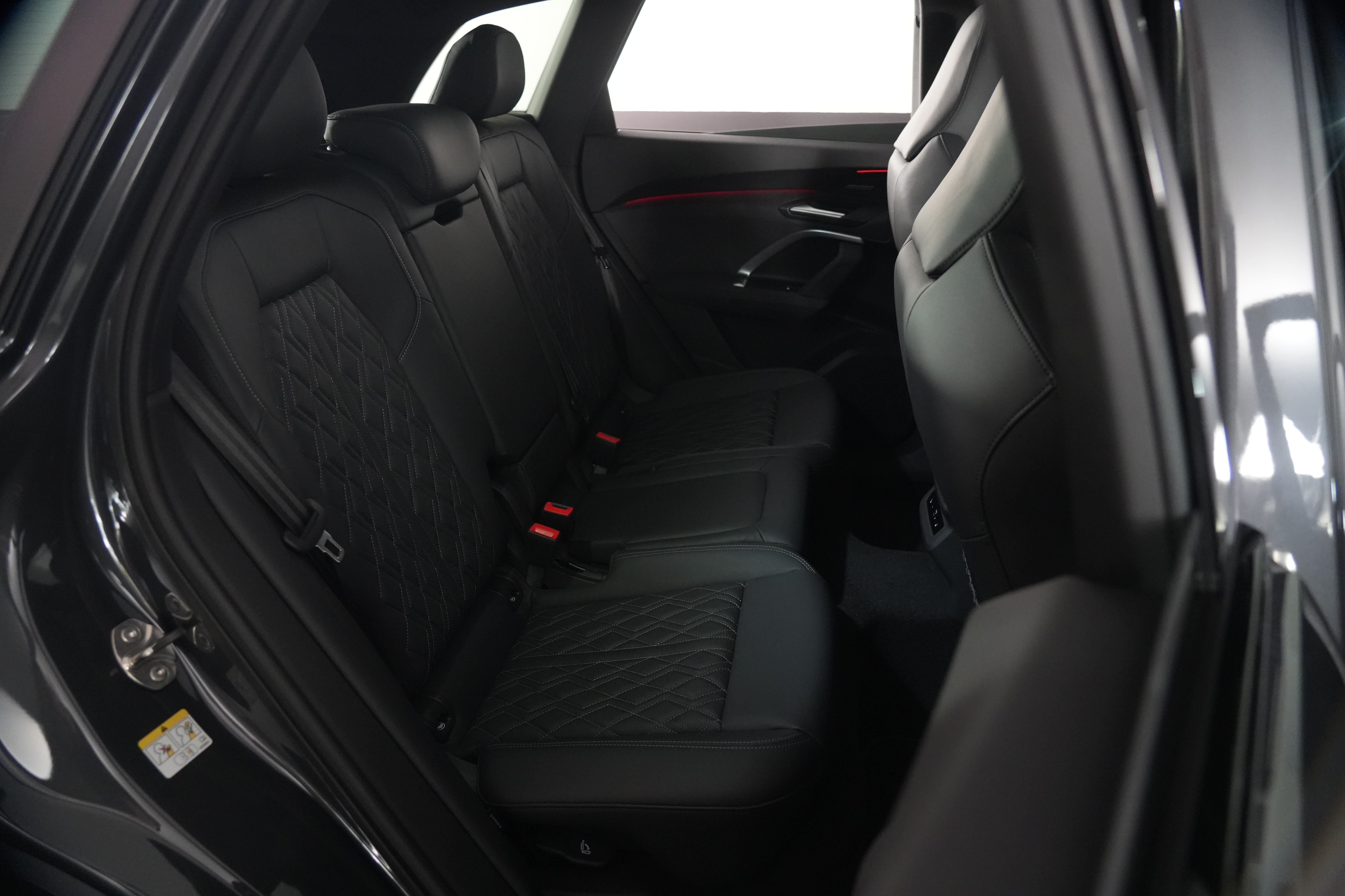 2025 Audi SQ5 GU  SUV Image 32