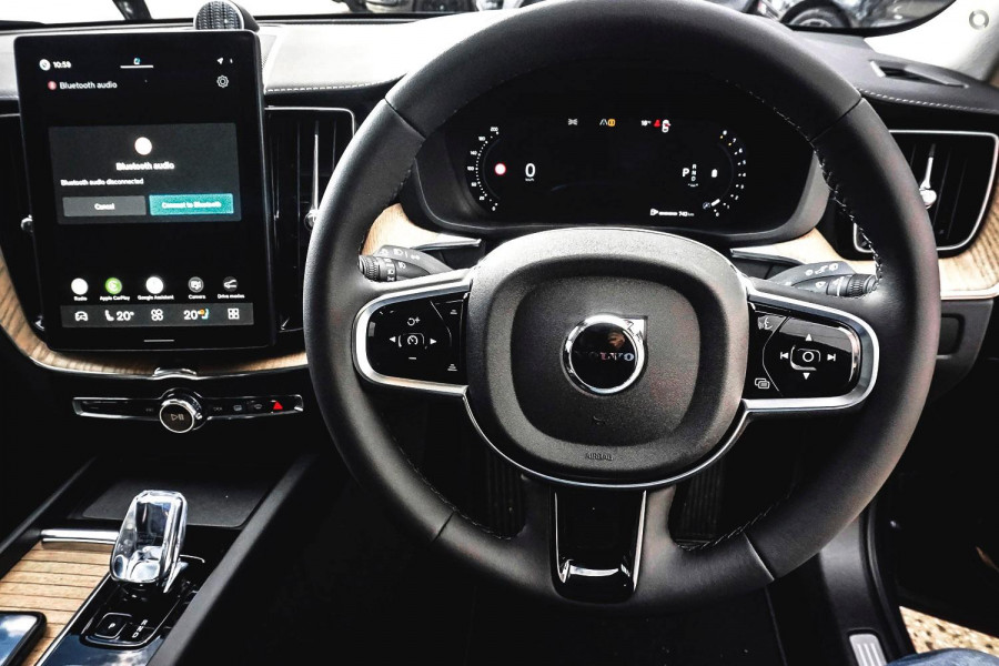 2026 Volvo XC60 UZ Ultra B5 Dark SUV Image 8