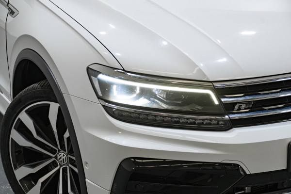 2018 Volkswagen Tiguan 5N R-Line SUV image 2