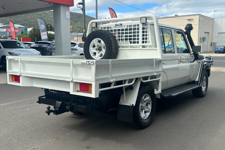 2020 Toyota LandCruiser VDJ79R GXL Double-Cab Cab-Chassis Image 7