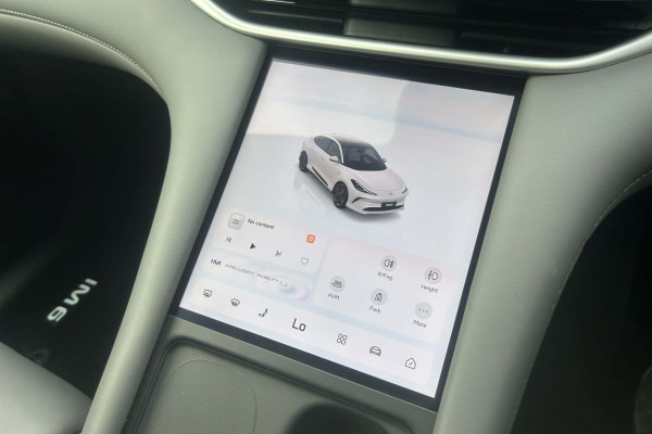 2026 MG IM6 Platinum SUV Image 14