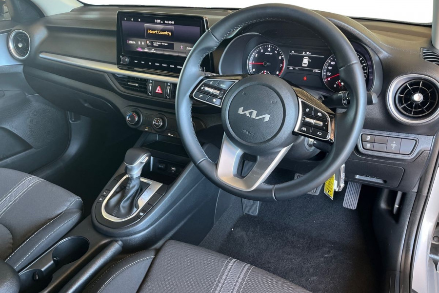 2024 Kia Cerato BD Sport Hatch Image 6