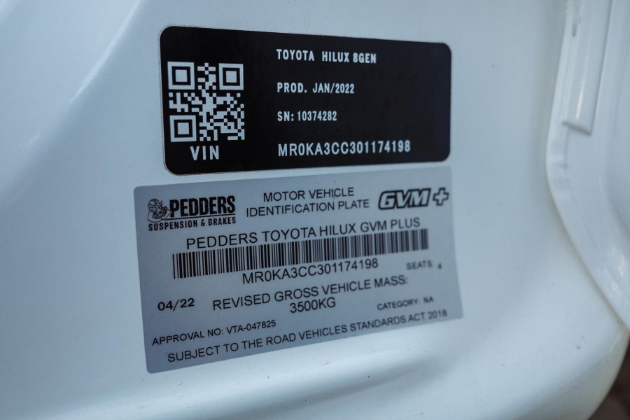 2022 Toyota HiLux GUN126R SR Cab Chassis Image 3