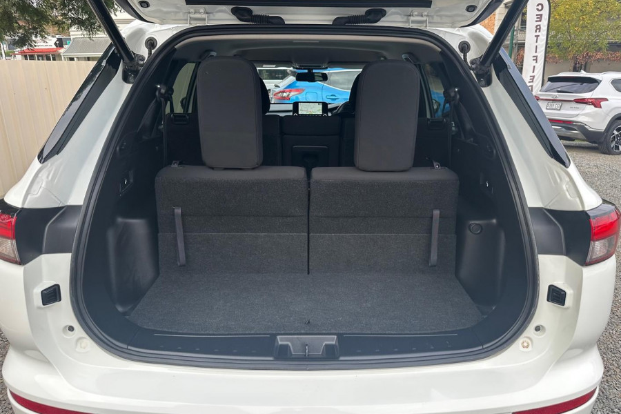 2021 MY22 Mitsubishi Outlander ZM LS SUV Image 19