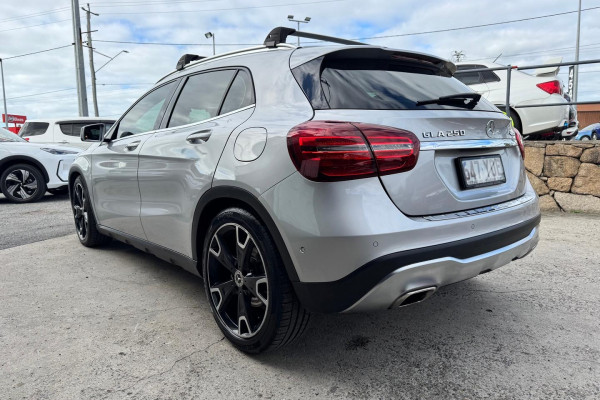 2017 Mercedes-Benz GLA-Class X156 GLA250 SUV Image 8