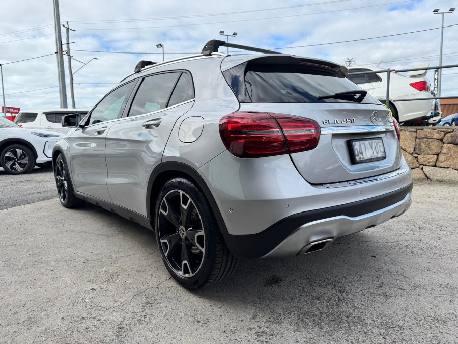 2017 Mercedes-Benz GLA-Class X156 GLA250 SUV Image 8