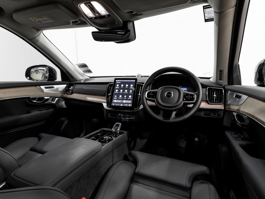 2025 Volvo XC90 L Series Ultra T8 Plug-In Hybrid SUV Image 12