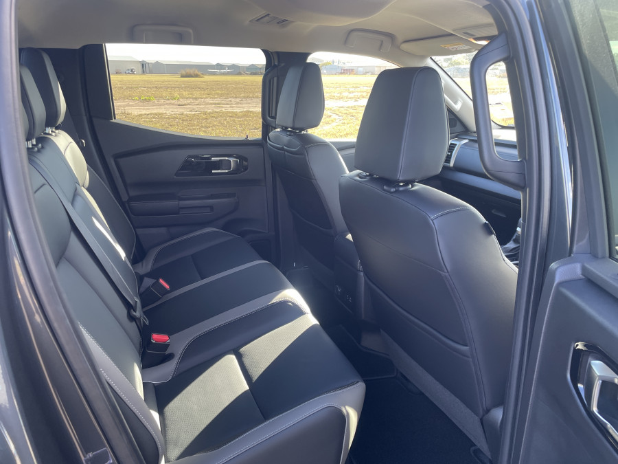 2025 MY26 Nissan Navara D27 ST-X Ute Image 10