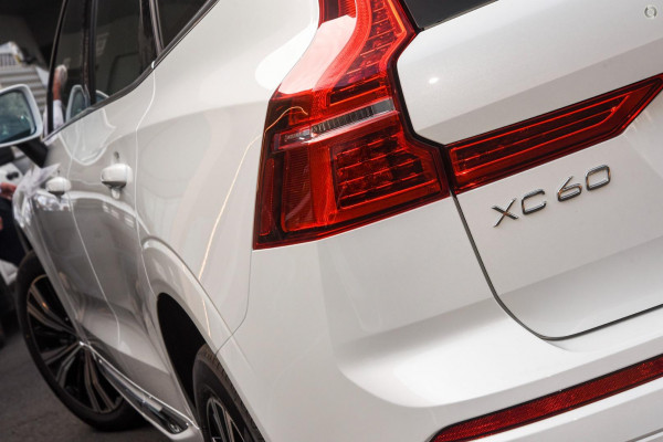 2024 MY25 Volvo XC60  Ultra B5 Bright SUV Image 6