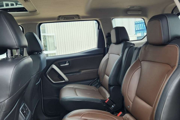 2023 Mahindra Scorpio  Z8 SUV Image 17
