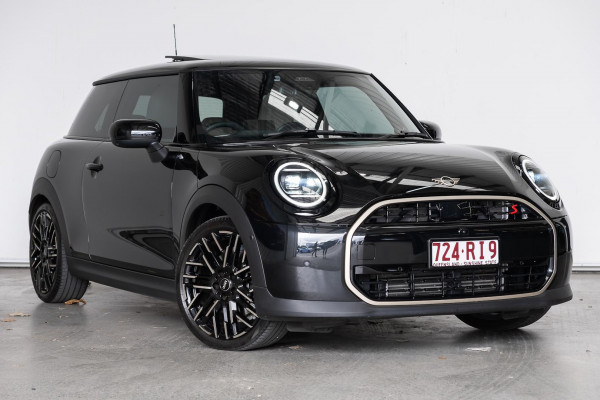 MINI Cooper S Favoured F66