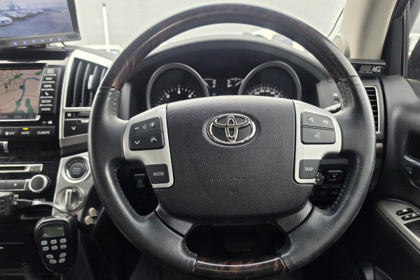 2012 MY10 Toyota LandCruiser VDJ200R Sahara SUV Image 19
