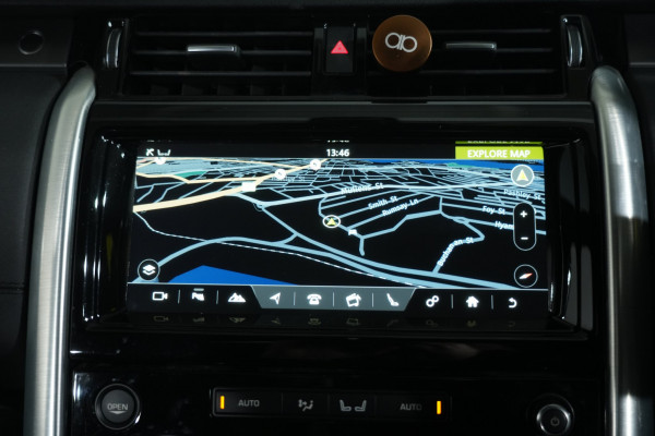 2017 Land Rover Discovery Series 5 HSE SUV image 15