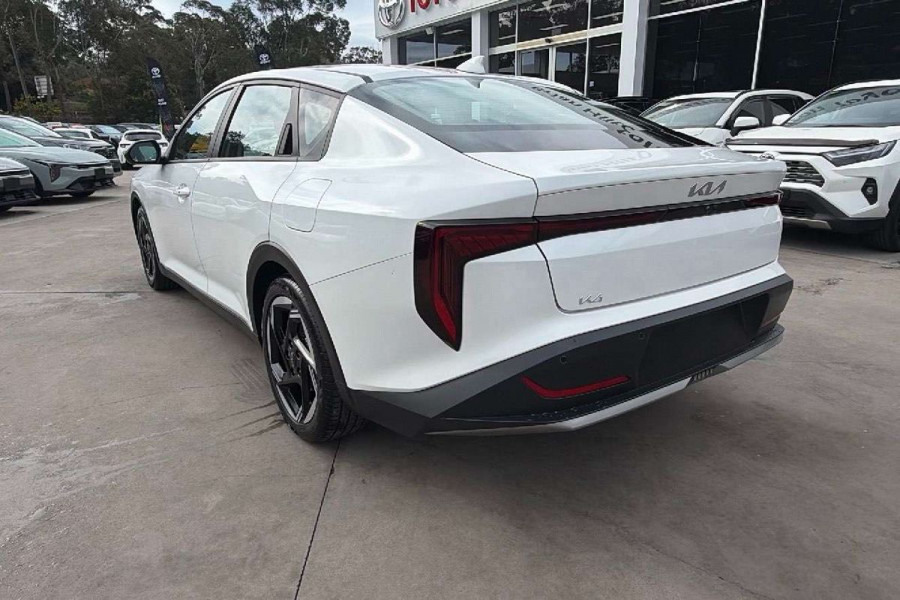 2025 Kia K4 CL4m Sport Sedan Image 7