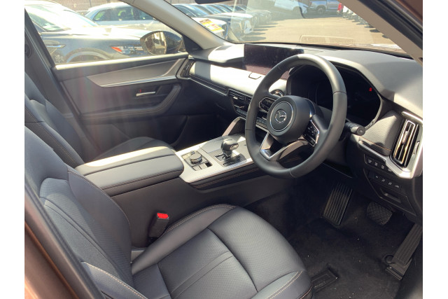2024 Mazda CX-80 KL G40e GT SUV Image 4