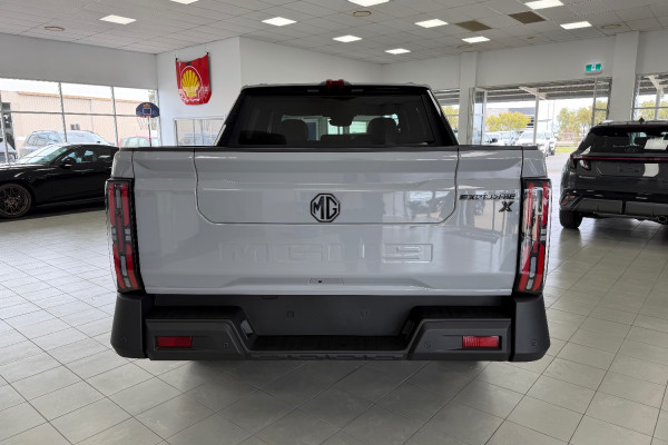 2026 MG U9 EKK1C Black Edition Ute Image 6