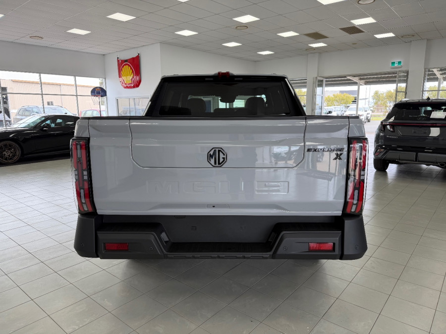 2026 MG U9 EKK1C Black Edition Ute Image 6