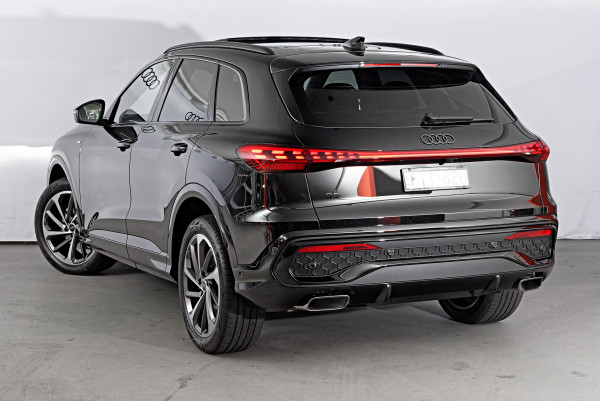 2025 Audi Q5 GU TFSI 150kW SUV image 2