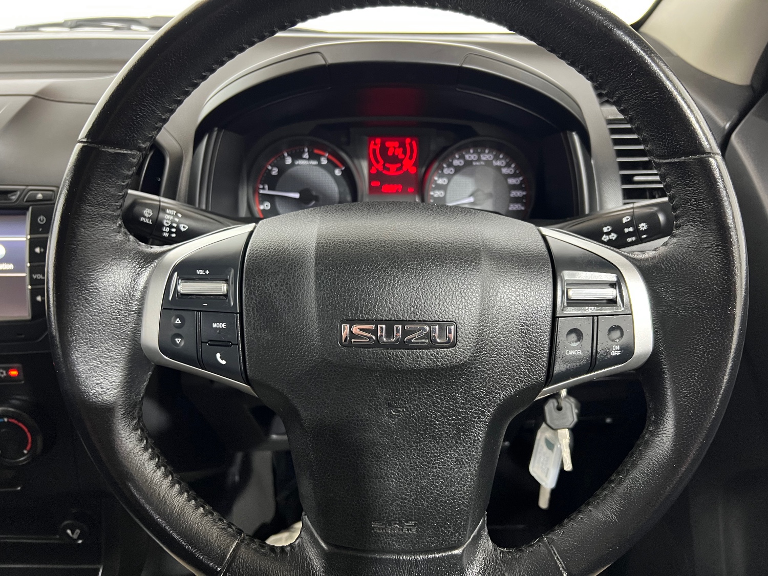 2019 Isuzu D-MAX  SX High Ride Ute Image 17