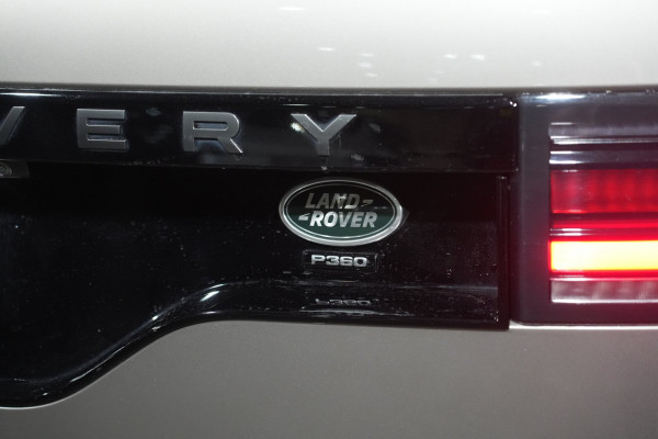 2021 Land Rover Discovery Series 5 P360 R-Dynamic HSE SUV Image 9