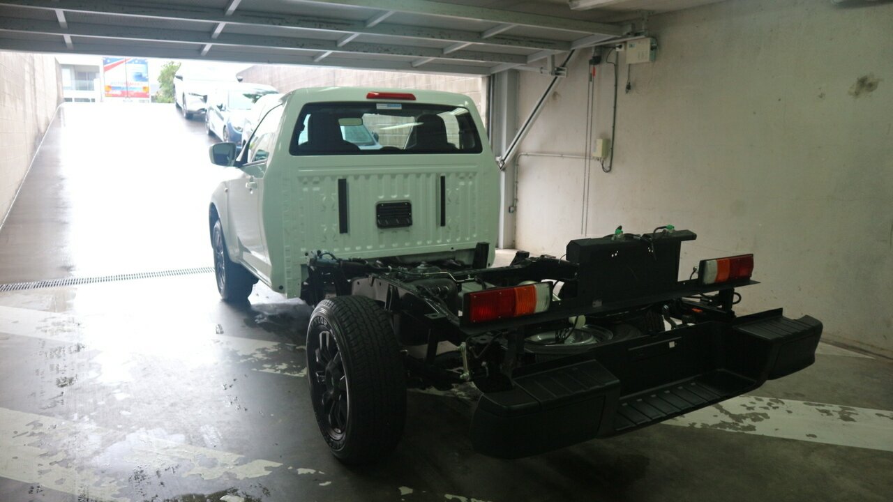 2025 Mazda BT-50 TFR40J XT Cab Chassis Image 5