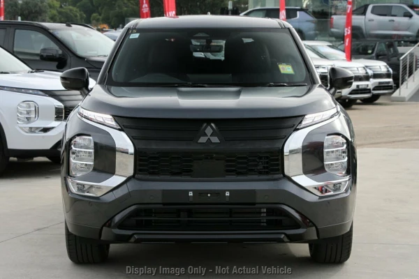 2026 Mitsubishi Outlander ZM Black Edition SUV Image 13