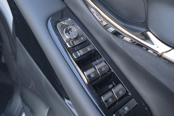 2026 GAC M8 PHEV  Luxury People Mover Image 9