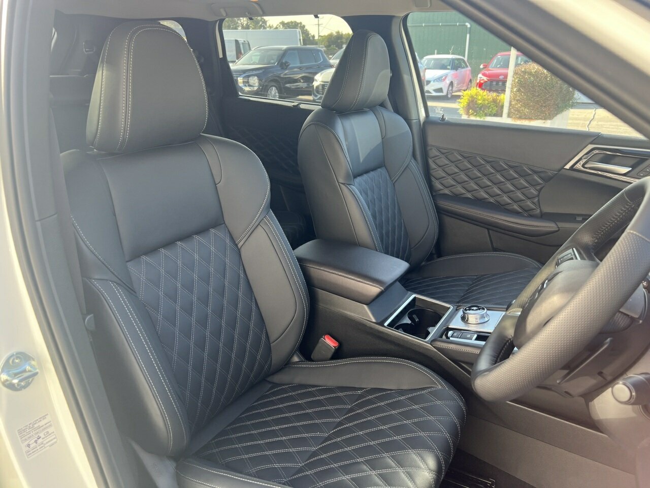 2024 Mitsubishi Outlander ZM Exceed SUV Image 11