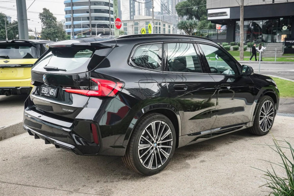 2025 BMW X1 U11 xDrive20i M Sport SUV image 4
