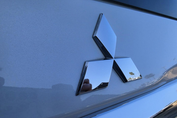 2020 Mitsubishi Pajero Sport QE GLS SUV Image 15