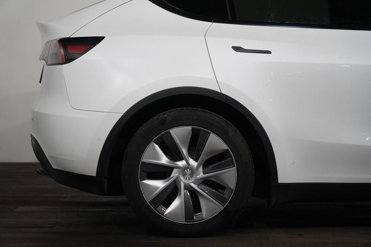 2023 Tesla Model Y Y Rear-Wheel Drive SUV Image 6