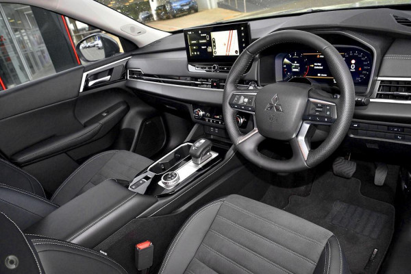 2025 Mitsubishi Outlander ZM Aspire SUV Image 8