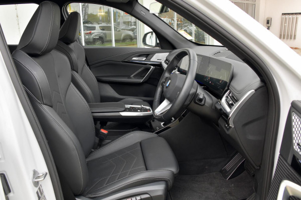 2025 BMW X1 U11 xDrive20i M Sport SUV image 6