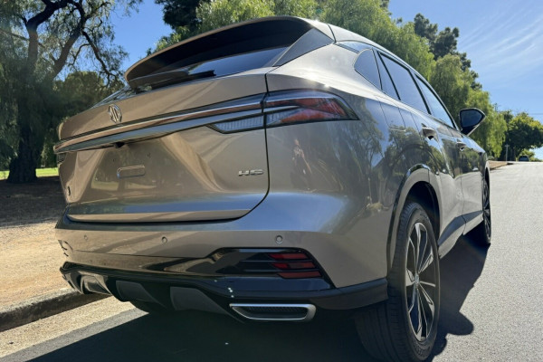 2024 MG HS SAS23 Essence SUV
