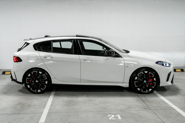 2025 BMW 1 Series F70 M135 xDrive Hatch image 3