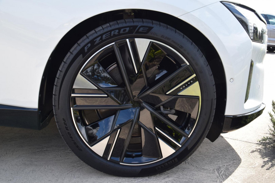 2025 MY26 Volvo ES90  Ultra Single Motor Sedan Image 8