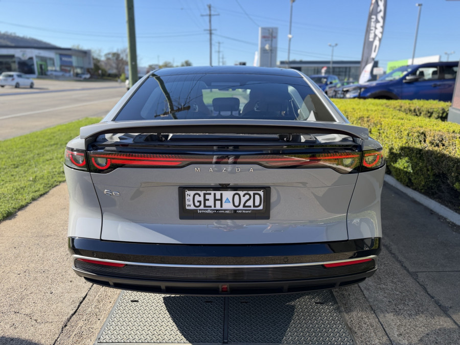 2026 Mazda 6e  E35 Atenza Hatch Image 4