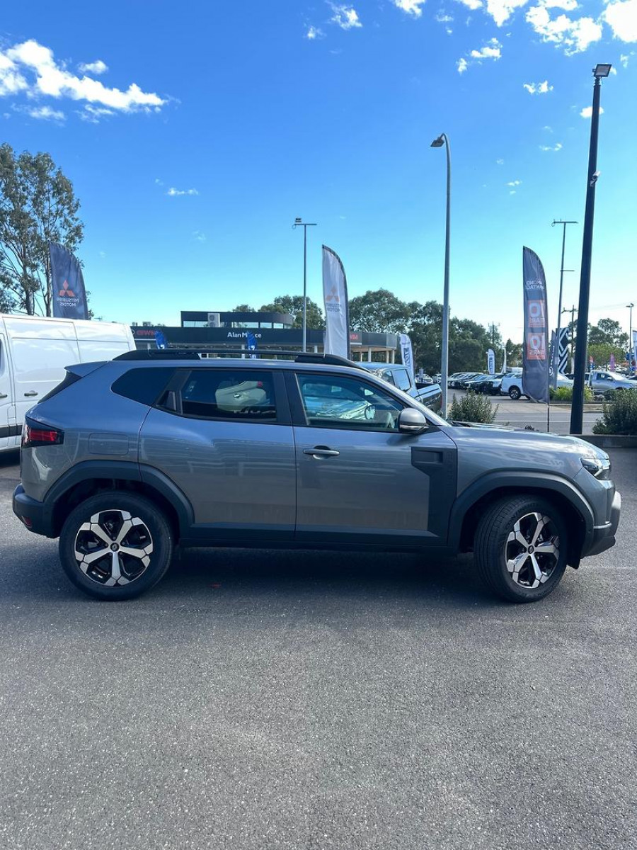 2025 Renault Duster X1311 Techno  SUV Image 8