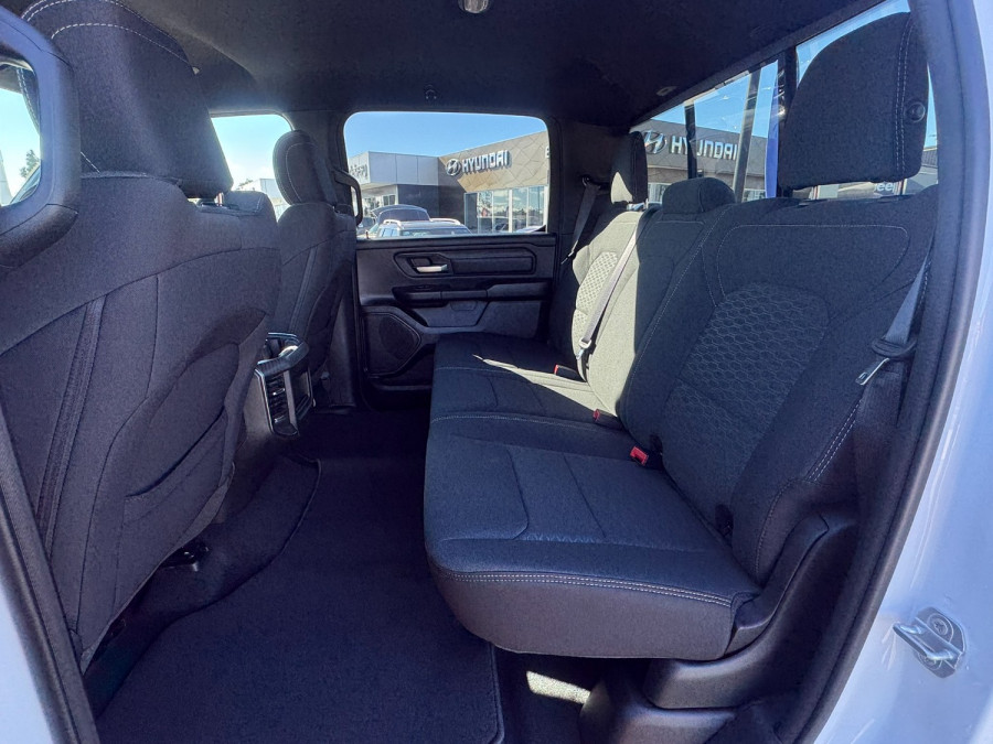 2026 Ram 1500 Express Ute Image 13